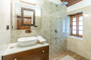 StayVista at Vintage Musings 3BR in Dharamshala with vintage charm