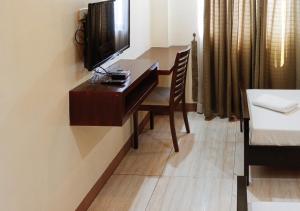 RedDoorz Plus @ Conclave Hotel Davao City