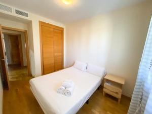 Holidays2Malaga Termica Apartment with salt water pool 200m from the beach