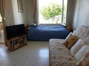 PORT FREJUS Studio Cabine 100m des plages 4 Person