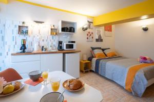 Appartements SUPERLOGIS BLOIS-HYPERCENTRE LE PITAYA-STUDIO☆☆☆ : photos des chambres