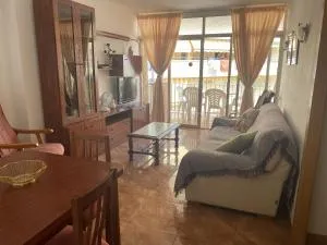 Apartment 424 next to the beach in the sun, DMSII building. - La Pineda