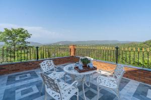 StayVista at Dhauladhar House - Mountain View, Dharamshala