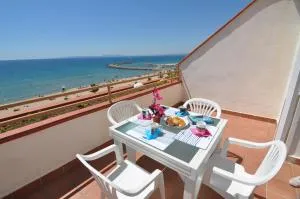 RNET - RHC 1613 Roses Holiday Center - El Grao