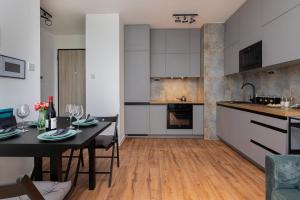 Nowa Letnica Apartment with Sauna & Gym & Kids Play in Gdańsk by Renters