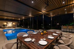 StayVistas Lumiere Villa with Rainshower Bliss