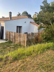 Maisons de vacances Gite au Domaine des charmes : photos des chambres