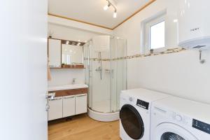 Beachfront Reiterer Villa V1 with Jacuzzi 30 meters from the Beach - CROWONDER LUXURY RENT