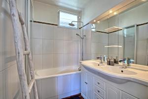 Beau T4 traversant avec superbe emplacement