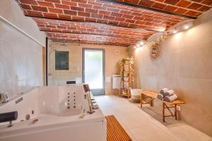 Maisons de vacances Sospa - Suite spa privatif : photos des chambres