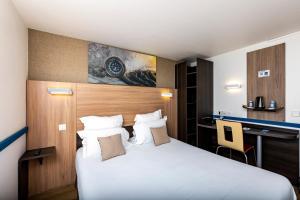 Hotels Kyriad Paris Ouest - Colombes : photos des chambres
