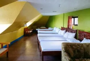 RedDoorz Hostel at Baguio Tourist Cabin - Rosario
