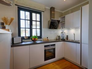 Reetland am Meer - Premium Reetdachvilla mit 3 Schlafzimmern, Sauna und Kamin F19