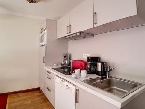 Appartement rénové proche pistes avec sauna, hammam et balcon - FR-1-344-145