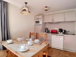 Appartement rénové proche pistes avec sauna, hammam et balcon - FR-1-344-145