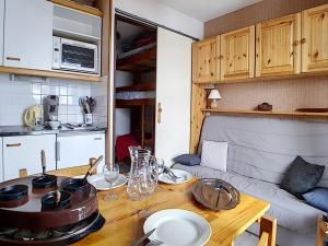 Studio fonctionnel aux Menuires, proche pistes, balcon - FR-1-344-535