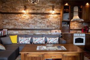 LITTLE BIRD Residency - Luxury Guesthouses in Leshten