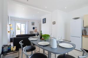 Appartements Les Bleuets - Duplex avec vue mer : photos des chambres