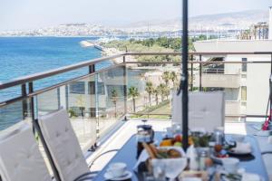 Blue Dreams - Spectacular Sea View Apartment in Athens