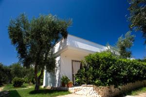 Ferienwohnung ulivo mit Pool und Privatstrand -1