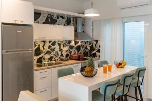 City and Sand Suites