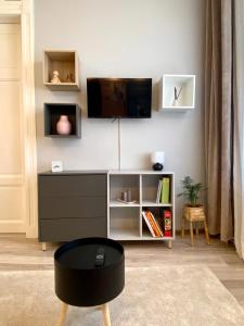 La Strada Apartments