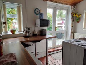 APPLE COTTAGE