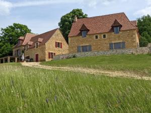 Maisons de vacances Gite de Fleurie - Tursac : photos des chambres