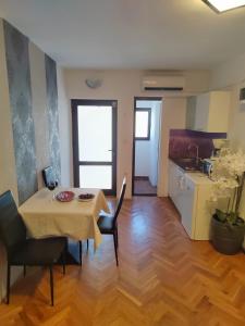 Apartment Mladenka Visnjik