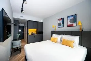 Staycity Aparthotels Paris La Defense - 皮托