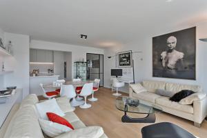 Top location! Unique luxurious 3-bedroom apartment in Knokke - t Zoute