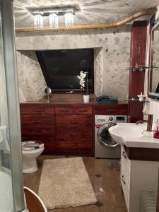 Cozy, quiet apartment in a privat house+parking