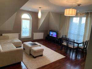 DS APARTMENTS