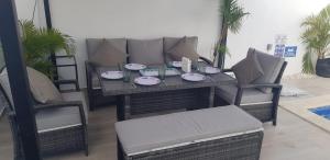 Private pool villa with Jacuzzi, near beaches