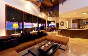 Rosarito Luxury Penthouse Bobby's by the Sea