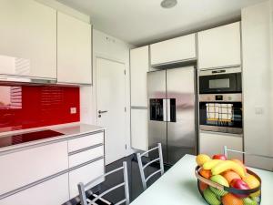 Alameda Apartment by LovelyStay