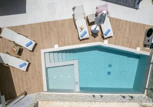Dodos Residence, heated pool & jacuzzi!
