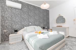 Irinis Sea View House