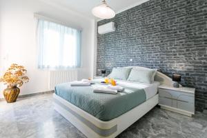 Irinis Sea View House