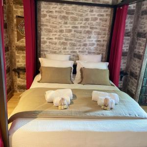 B&B / Chambres d'hotes Le Maine N 5 - FLEAC ANGOULEME - Suite Harry Potter : photos des chambres