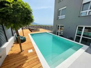 Cozy seaside apartment with pool & terrace - Dubrava