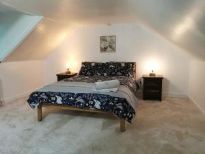 Arrochar Fern Cottage with Wood Burner & Loch View