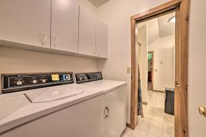 Secluded Family Cabin Less Than 1 Mi to Lake Michigan!