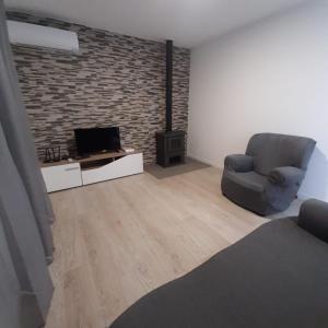 Casas da Escola - "Casa da Professora" - Meãs