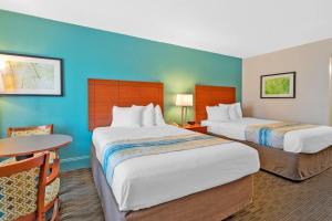 Double Room with Two Double Beds - Smoking room in Best Western Hendersonville Inn