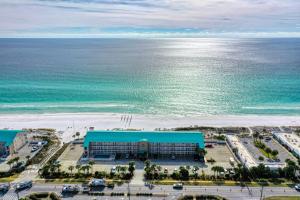 Ground Floor Gulf Front Oasis On Crystal Beach