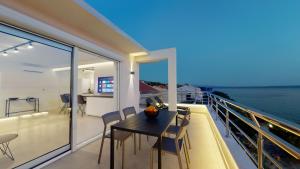 Luxury Penthouse Adriatic Blue - On the beach