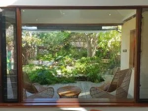 The Sanctuary - garden oasis in South Fremantle - Coogee