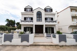 Apartments Krunoslava