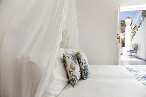 Classic Triple Room room in Hotel Lisca Bianca